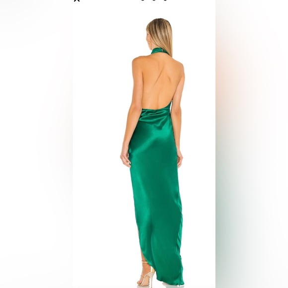 X REVOLVE Samba Gown in Dark Green
Amanda Uprichard - Picture 3 of 3